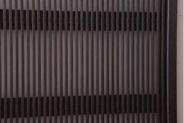 古民具・骨董　裏ガラス入り!ガラス帯のアンティーク格子戸2枚セット