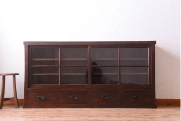 アンティーク家具　古い木のアンティークサイドボード(横型収納棚)(2)