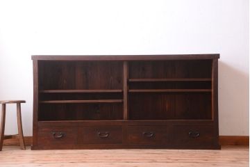 アンティーク家具　古い木のアンティークサイドボード(横型収納棚)(2)