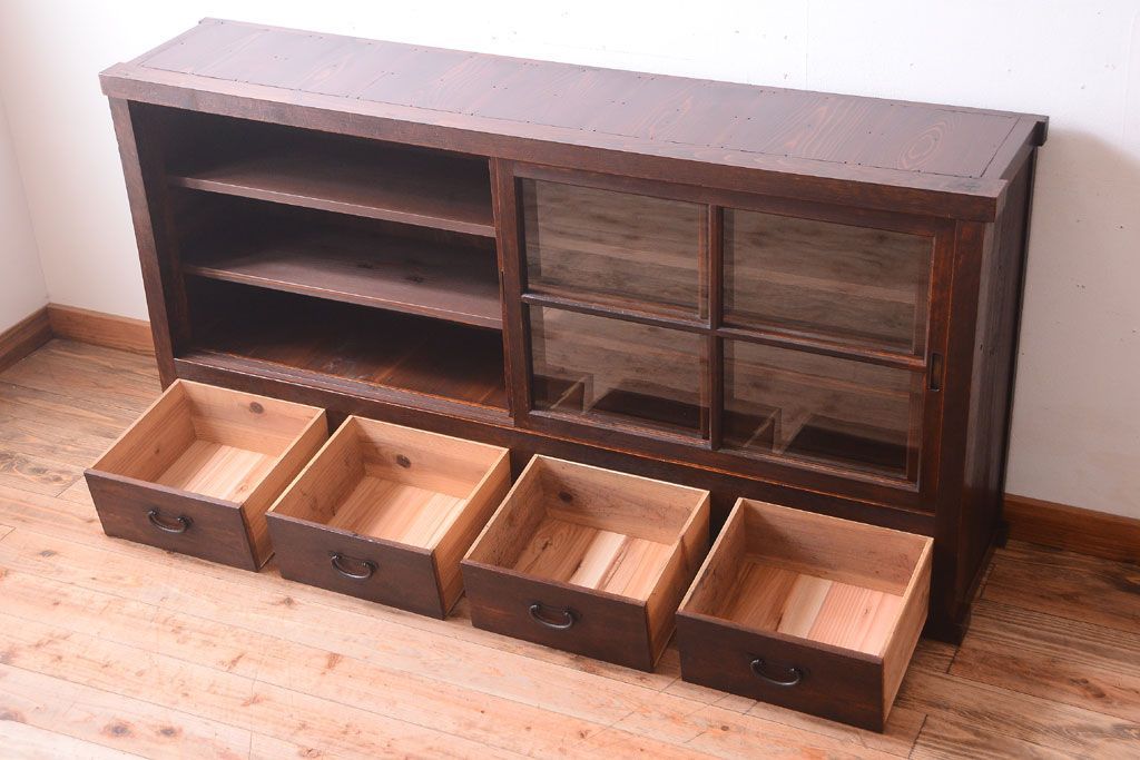 アンティーク家具　古い木のアンティークサイドボード(横型収納棚)(2)