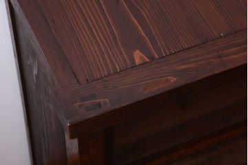 アンティーク家具　古い木のアンティークサイドボード(横型収納棚)(2)