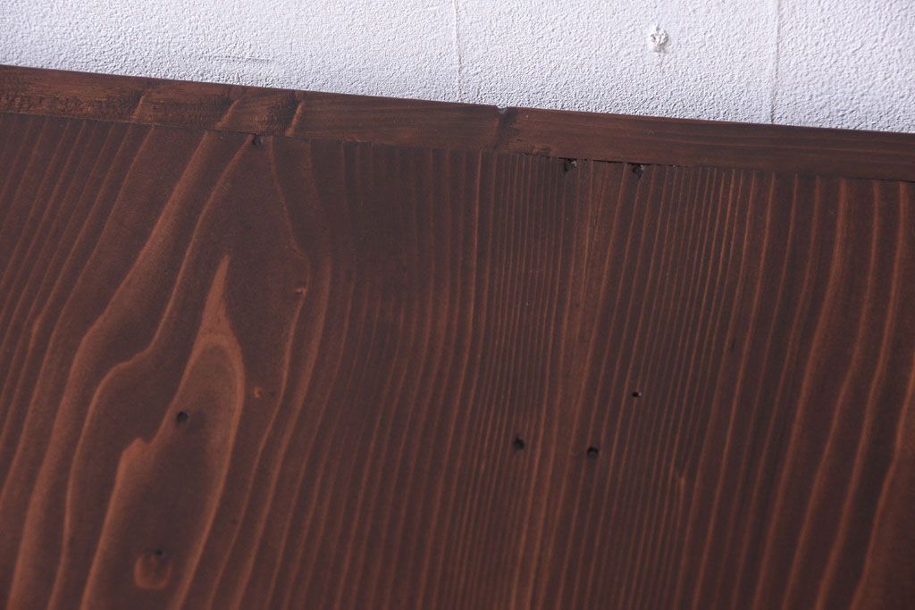 アンティーク家具　古い木のアンティークサイドボード(横型収納棚)(2)