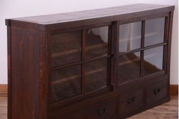 アンティーク家具　古い木のアンティークサイドボード(横型収納棚)(2)