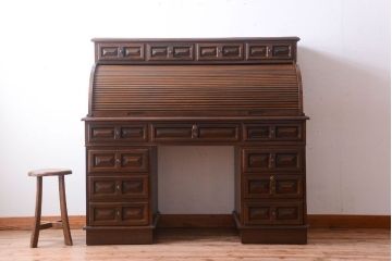 ヴィンテージ家具　高級ビンテージ　凝った意匠が美しい組み立て式ロールトップデスク