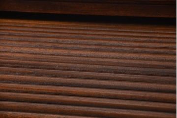 ヴィンテージ家具　高級ビンテージ　凝った意匠が美しい組み立て式ロールトップデスク