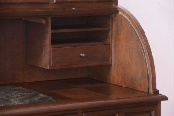 ヴィンテージ家具　高級ビンテージ　凝った意匠が美しい組み立て式ロールトップデスク