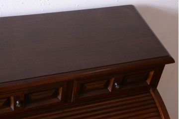 ヴィンテージ家具　高級ビンテージ　凝った意匠が美しい組み立て式ロールトップデスク
