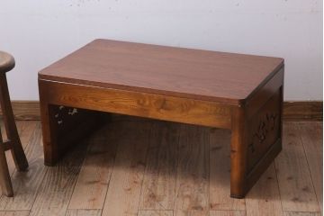 アンティーク家具　透かし彫り!小ぶりなアンティーク文机