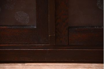レトロ家具　薄型!レトロガラスがおしゃれなアンティーク本箱(収納棚)