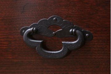 アンティーク家具　古民具・骨董　前面栗材の二段重ね米沢箪笥(衣装箪笥)