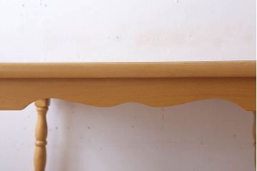 中古　飛騨家具　柏木工　明るい木味のスクエアダイニングテーブル