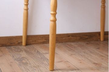 中古　飛騨家具　柏木工　明るい木味のスクエアダイニングテーブル