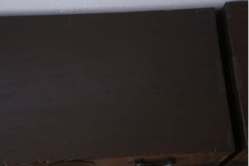 アンティーク家具　和製アンティーク　前面欅材製!丸金具付きの古い重ね衣装箪笥