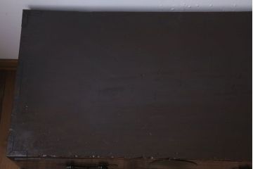 アンティーク家具　和製アンティーク　前面欅材製!丸金具付きの古い重ね衣装箪笥