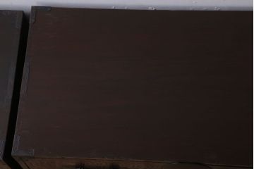 アンティーク家具　和製アンティーク　前面欅材製!丸金具付きの古い重ね衣装箪笥