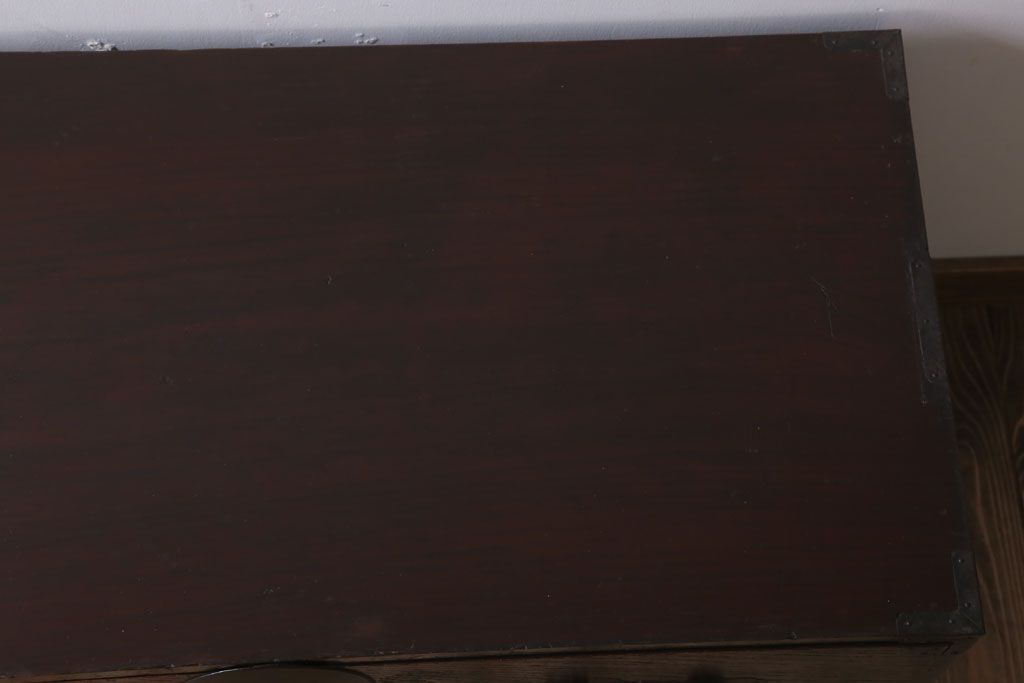 アンティーク家具　和製アンティーク　前面欅材製!丸金具付きの古い重ね衣装箪笥