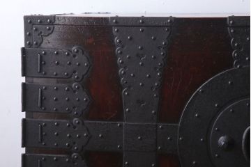 アンティーク家具　明治期!古民具・骨董　漆塗り　上質な重ね衣装箪笥(観音箪笥)