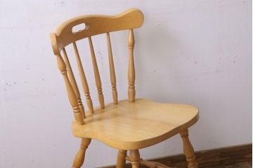 中古　飛騨家具　柏木工　明るい木味のウィンザーチェア(ダイニングチェア、ウインザーチェア)(1)