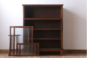 アンティーク家具　モールガラス　脚付き!古い木製のシンプルな収納棚(キャビネット)