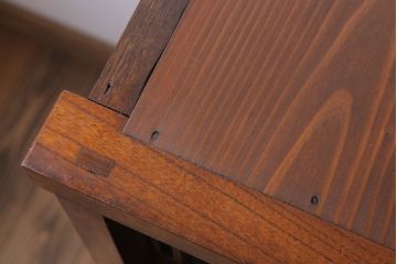 アンティーク家具　モールガラス　脚付き!古い木製のシンプルな収納棚(キャビネット)