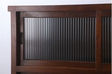 アンティーク家具　モールガラス　脚付き!古い木製のシンプルな収納棚(キャビネット)