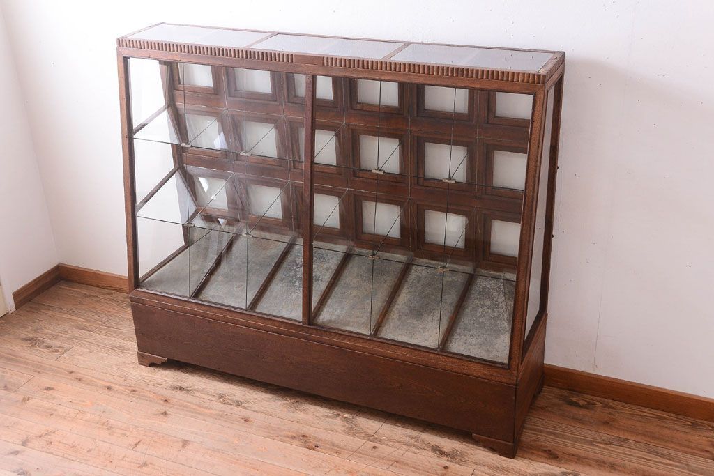 レトロ家具　古い商店の昭和レトロな引き出し付きガラスケース(陳列ケース・マス目棚)