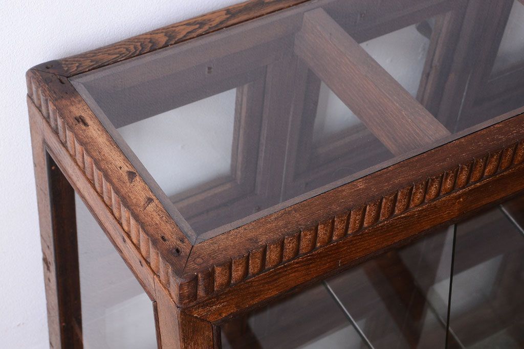 レトロ家具　古い商店の昭和レトロな引き出し付きガラスケース(陳列ケース・マス目棚)