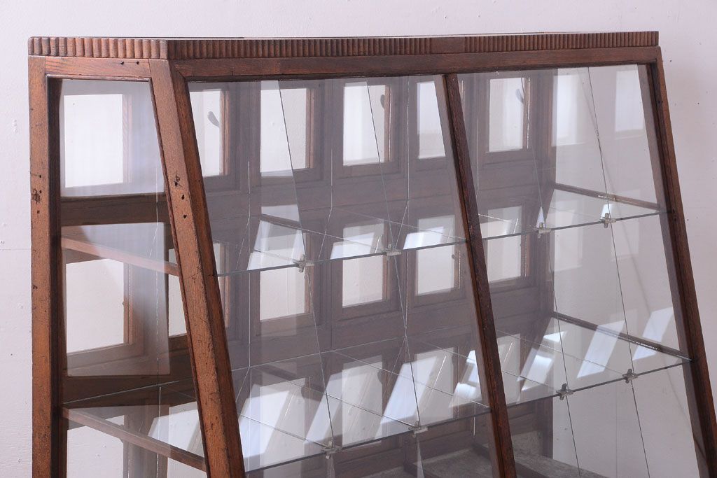 レトロ家具　古い商店の昭和レトロな引き出し付きガラスケース(陳列ケース・マス目棚)