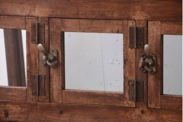 レトロ家具　古い商店の昭和レトロな引き出し付きガラスケース(陳列ケース・マス目棚)