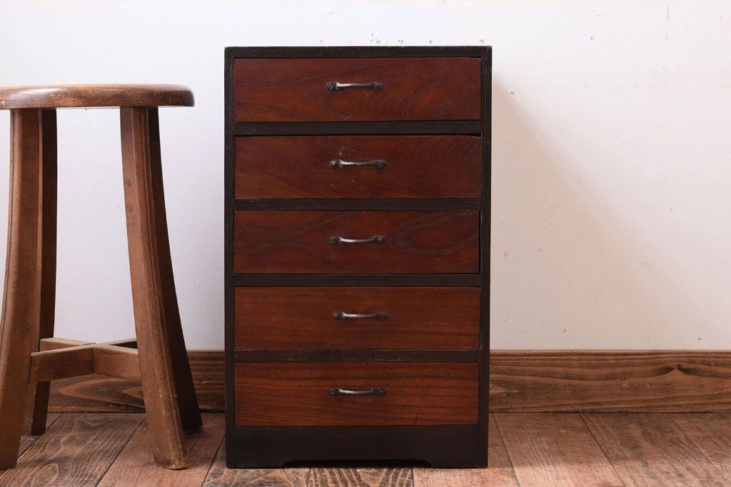 レトロ家具　昭和レトロ　古い木製のアンティーク5杯小引き出し(2)