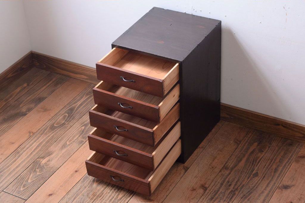 レトロ家具　昭和レトロ　古い木製のアンティーク5杯小引き出し(2)