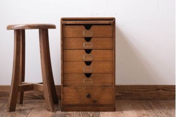 レトロ家具　扉付き!古いナラ材製の昭和レトロなアンティーク小引き出し