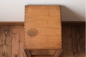 レトロ家具　扉付き!古いナラ材製の昭和レトロなアンティーク小引き出し