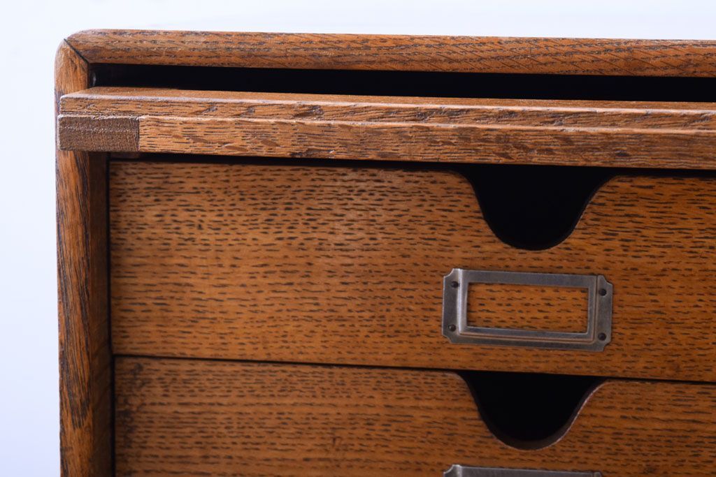 レトロ家具　扉付き!古いナラ材製の昭和レトロなアンティーク小引き出し