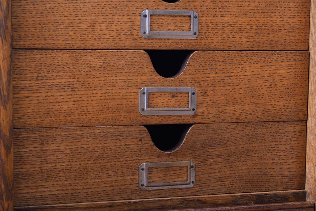 レトロ家具　扉付き!古いナラ材製の昭和レトロなアンティーク小引き出し