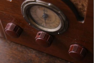 アンティーク雑貨　昭和レトロ　ナナオラ　65型　古い真空管ラジオ