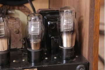 アンティーク雑貨　昭和レトロ　ナナオラ　65型　古い真空管ラジオ