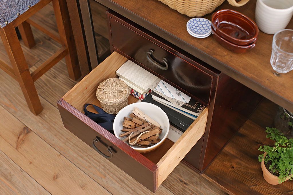 アンティーク家具　大正・昭和期　古い木製のアンティーク小引き出し