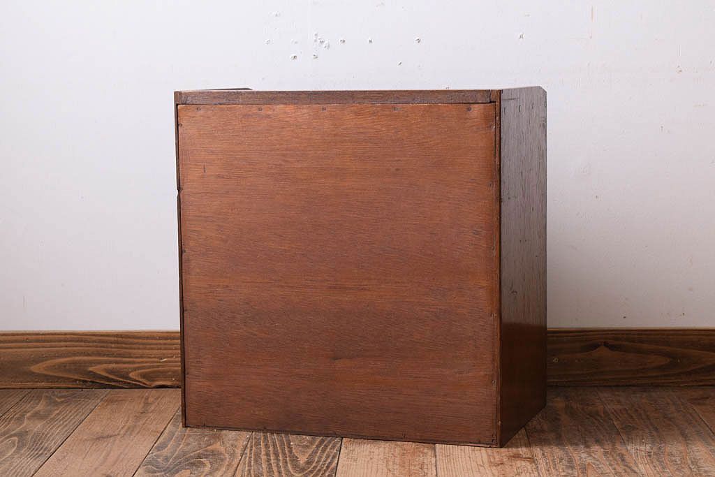 レトロ家具　昭和レトロ　古い木製の小ぶりなアンティーク縦型書類棚(カルテケース)(1)