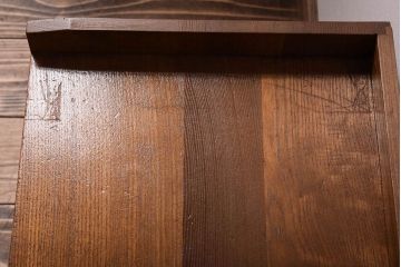 レトロ家具　昭和レトロ　古い木製の小ぶりなアンティーク縦型書類棚(カルテケース)(3)