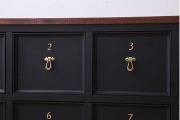 アンティーク家具　マットブラックペイント!おしゃれなローチェスト(ローボード)