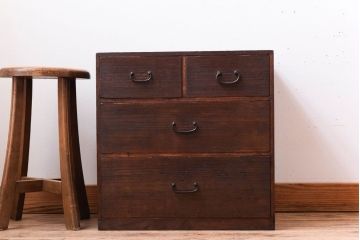 アンティーク家具　古い桐材製のアンティーク小引き出し