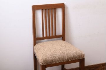 アンティーク家具　クッション座面　オーク材製のシンプルなアンティークチェア