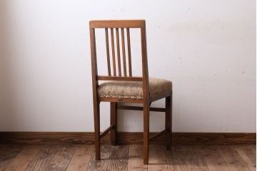アンティーク家具　クッション座面　オーク材製のシンプルなアンティークチェア