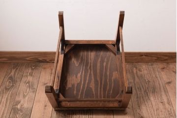 アンティーク家具　クッション座面　オーク材製のシンプルなアンティークチェア