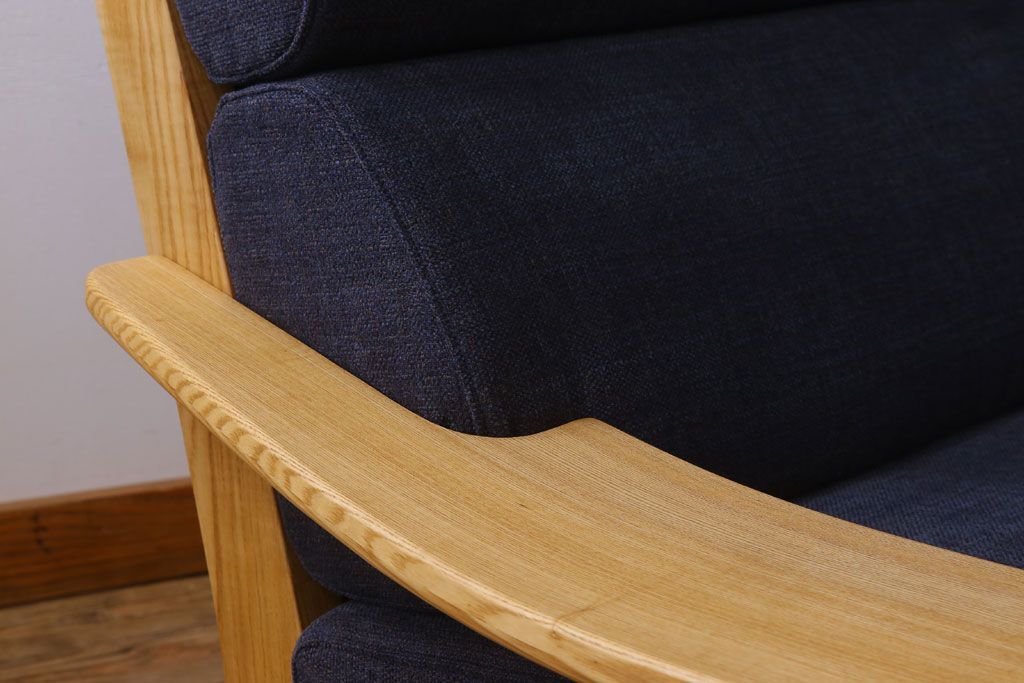 中古美品　ブランド家具　頑固おやじ(GANKO OYAJI)　シンプルでおしゃれなアームソファ(定価約23万円)