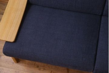 中古美品　ブランド家具　頑固おやじ(GANKO OYAJI)　シンプルでおしゃれなアームソファ(定価約23万円)