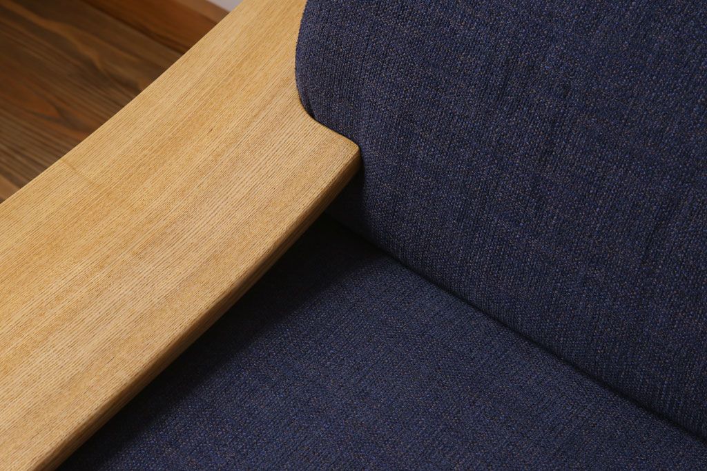 中古美品　ブランド家具　頑固おやじ(GANKO OYAJI)　シンプルでおしゃれなアームソファ(定価約23万円)