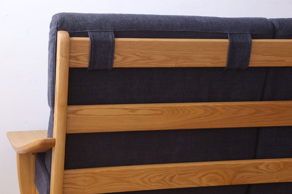 中古美品　ブランド家具　頑固おやじ(GANKO OYAJI)　シンプルでおしゃれなアームソファ(定価約23万円)