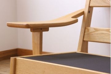 中古美品　ブランド家具　頑固おやじ(GANKO OYAJI)　シンプルでおしゃれなアームソファ(定価約23万円)